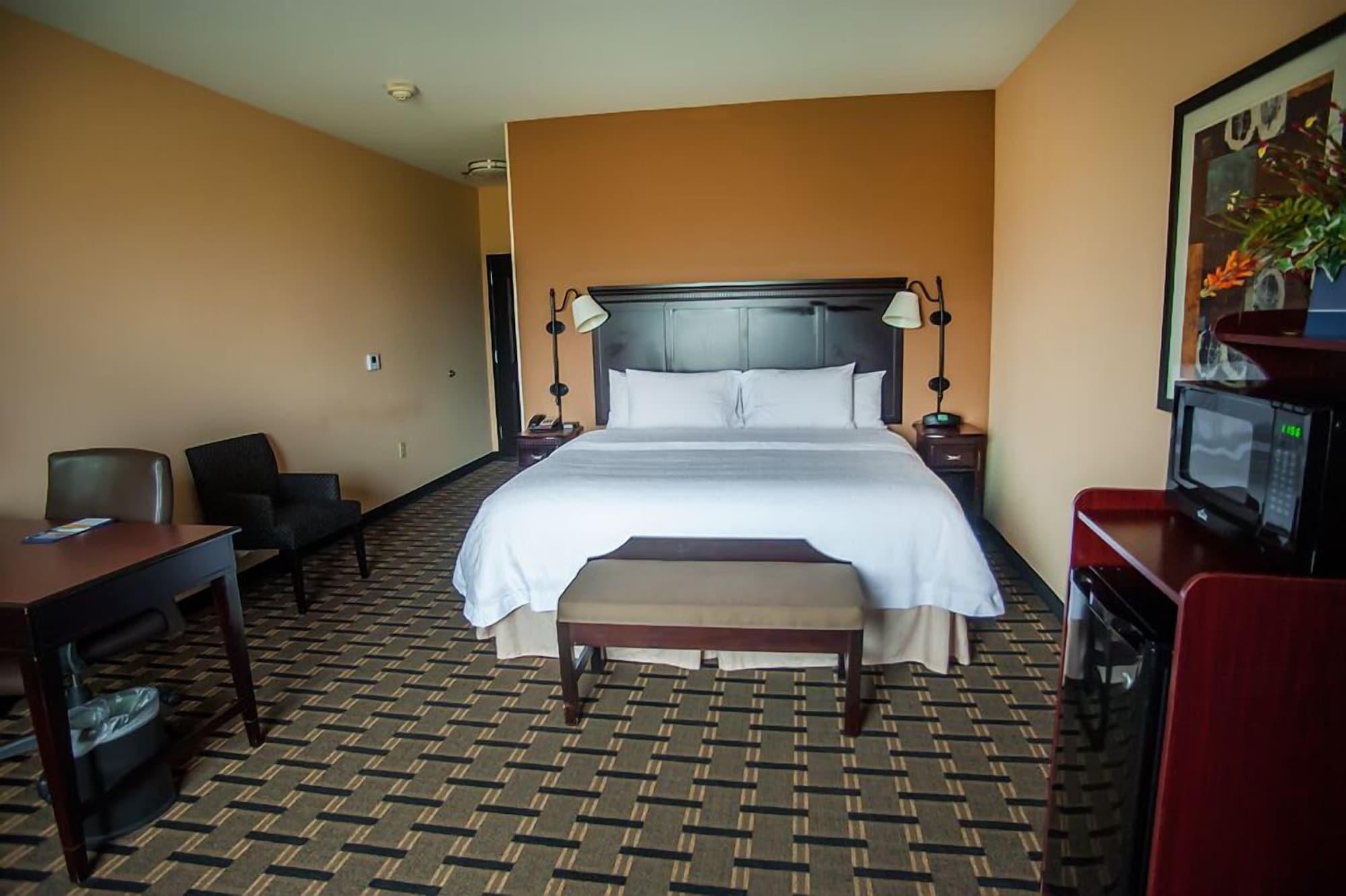 Hampton Inn & Suites Palestine Bagian luar foto