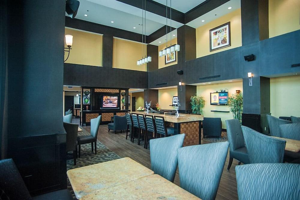Hampton Inn & Suites Palestine Bagian luar foto