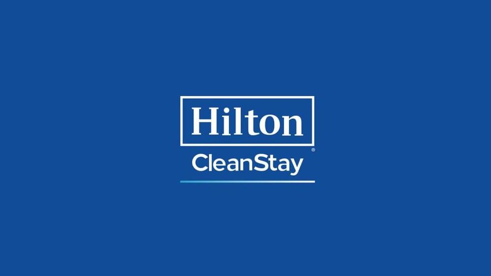 Hampton Inn & Suites Palestine Bagian luar foto