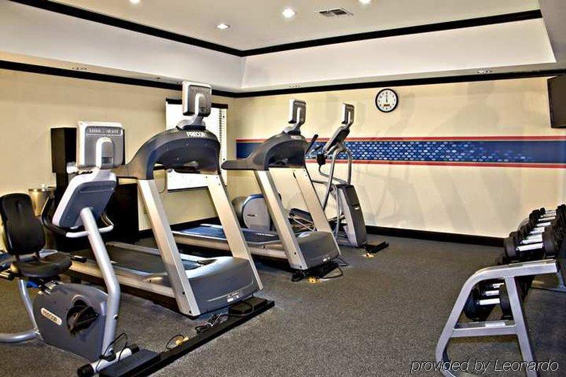 Hampton Inn & Suites Palestine Bagian luar foto