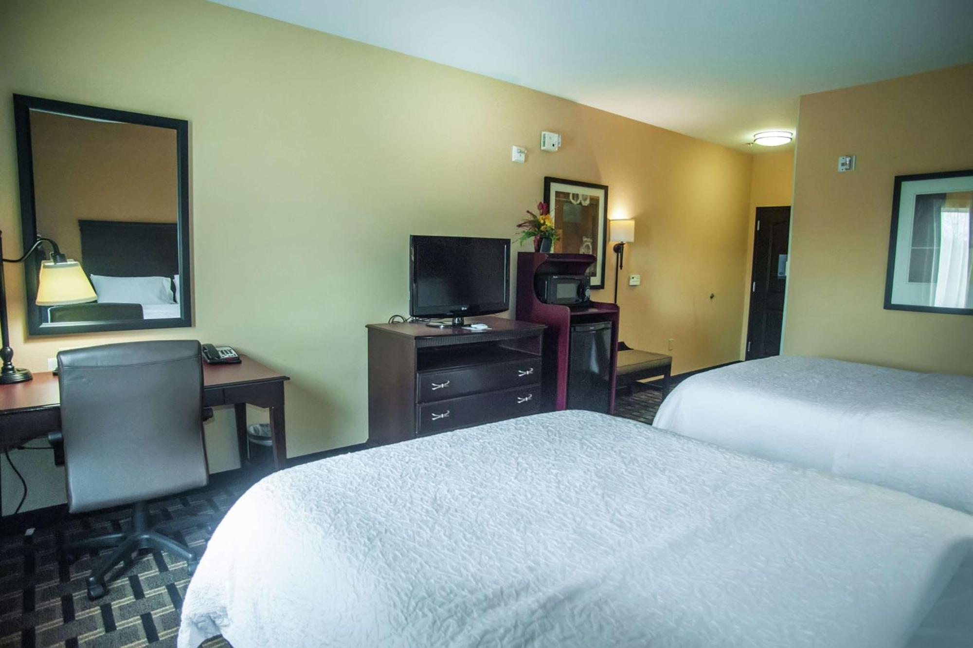 Hampton Inn & Suites Palestine Bagian luar foto