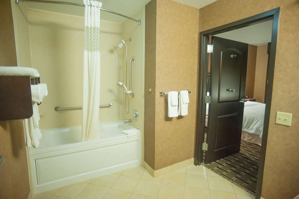 Hampton Inn & Suites Palestine Ruang foto