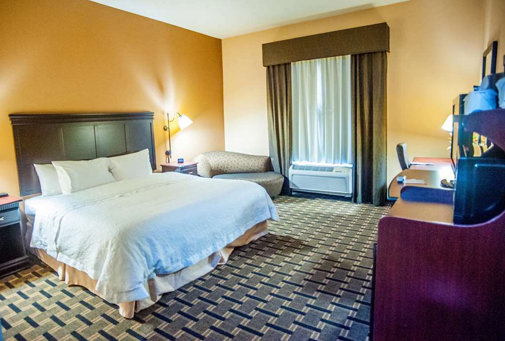 Hampton Inn & Suites Palestine Ruang foto